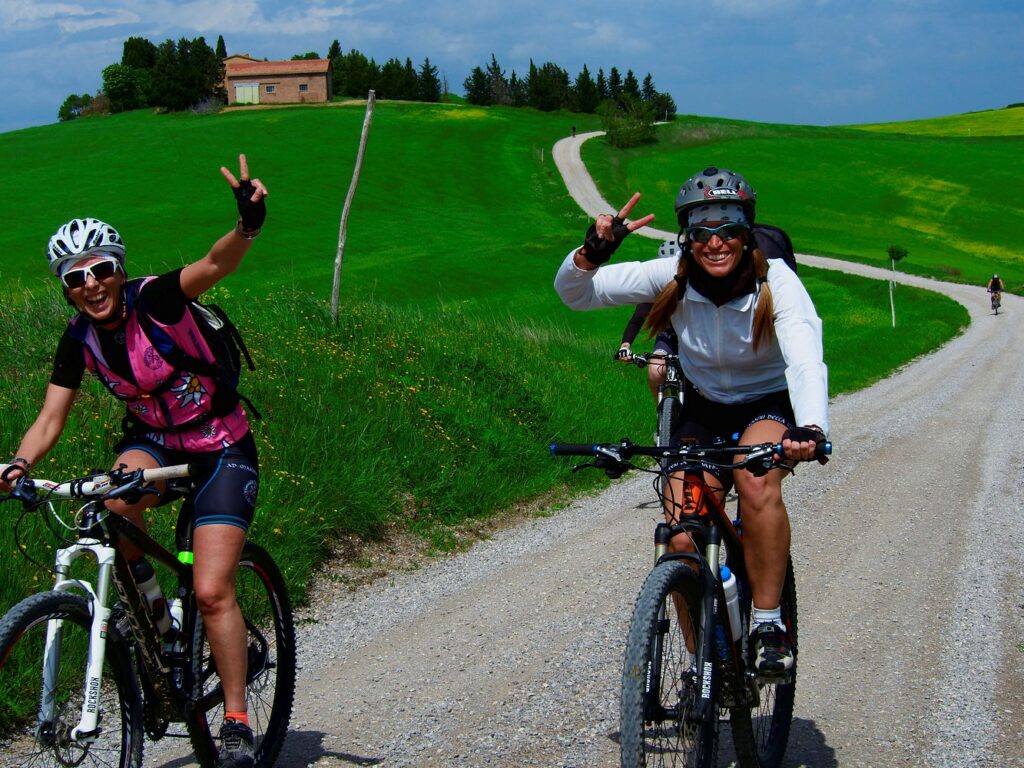 Mountain Bike Tour from Montepulciano to Arezzo in Tuscany Italy